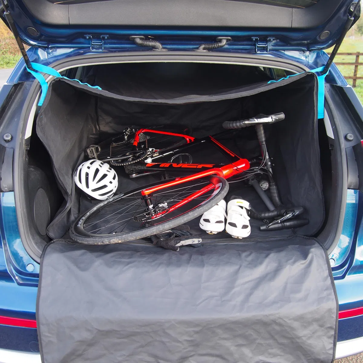 Sac de protection universel pour coffre de voiture,Compatible avec presque tous les véhicules à hayon, 4x4 et breaks, de l'humidité et des insectes,Grande capacité de 1200 litres